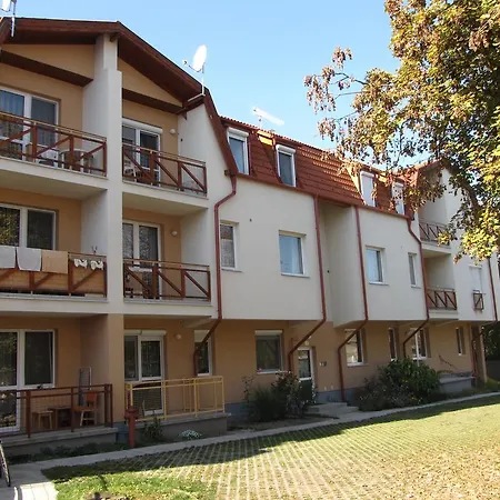 Zoli Apartmanok-anita Koelcsey 34-36 아파트 Hajdúszoboszló