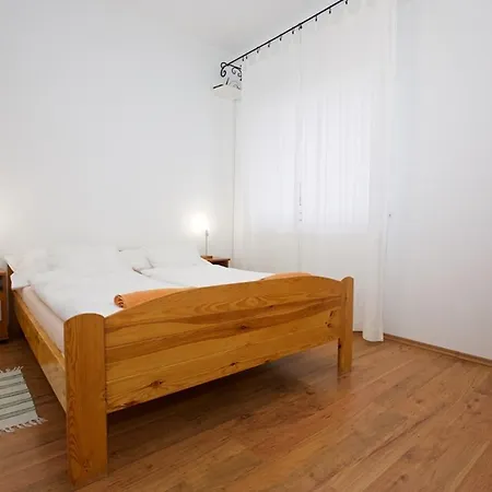 Zoli Apartmanok-anita Koelcsey 34-36 Apartment *